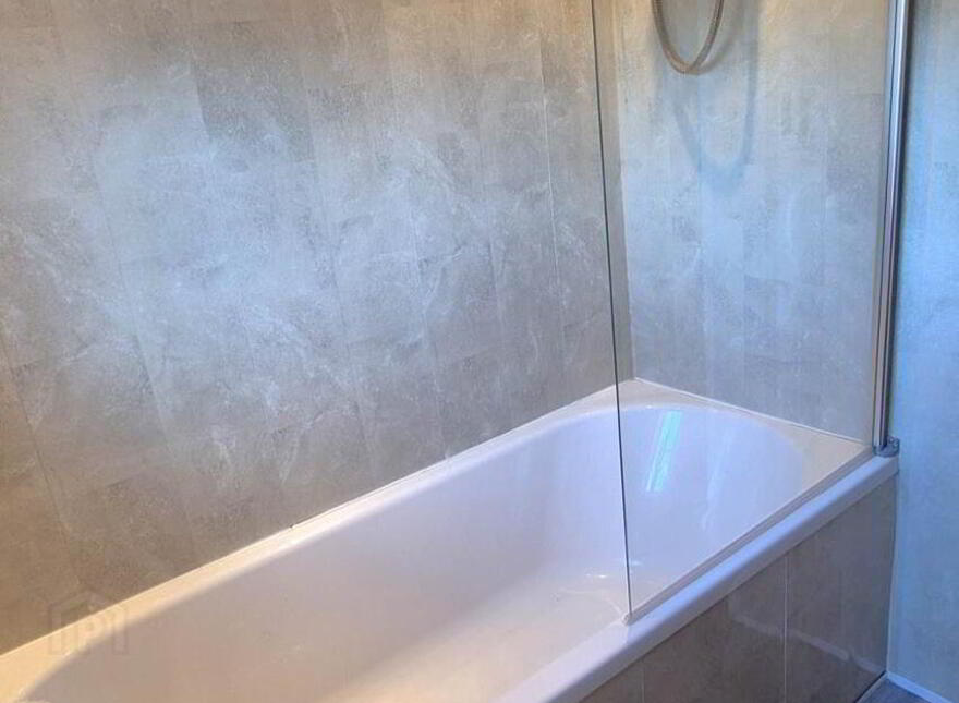 80 Circular Road, Creggan, Derry, BT48 9QZ