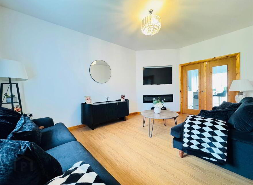 19 Fernridge Drive, Ballycraigy Road, Newtownabbey, BT36 5SX