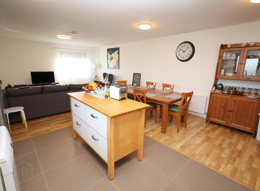 Apt 2 St Annes Court, 212 Ballyclare Road, Newtownabbey, BT36 5JS