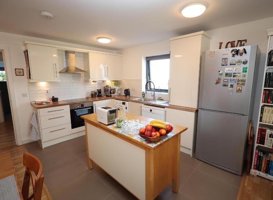 Apt 2 St Annes Court, 212 Ballyclare Road, Newtownabbey, BT36 5JS