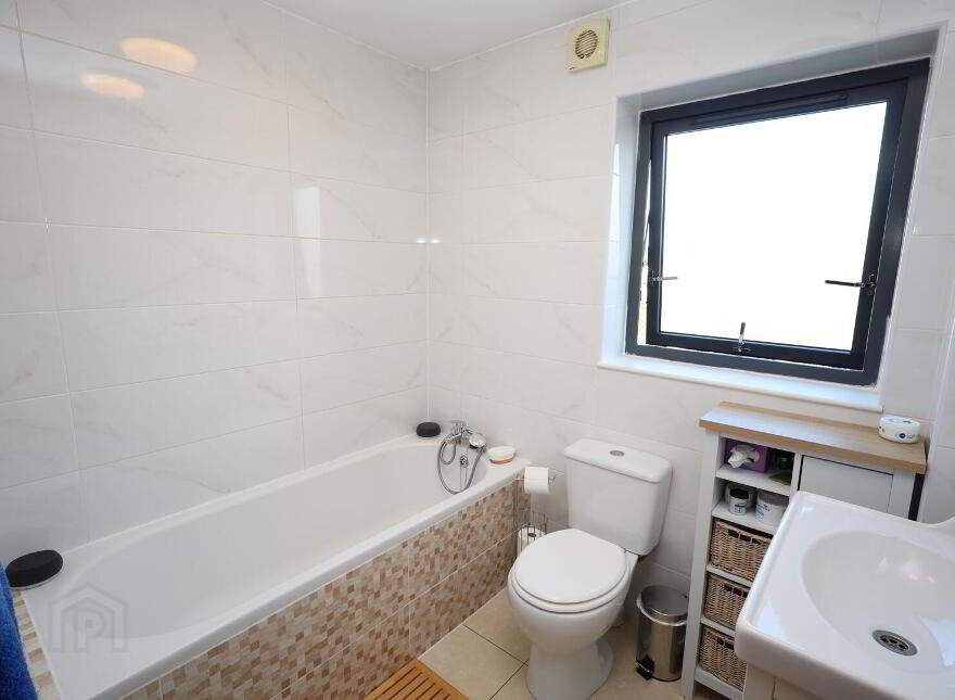 Apt 2 St Annes Court, 212 Ballyclare Road, Newtownabbey, BT36 5JS