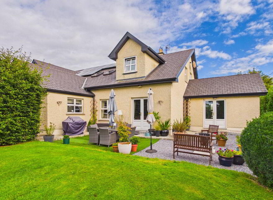Brown's Lane, Beakstown, Thurles, E41N2C3
