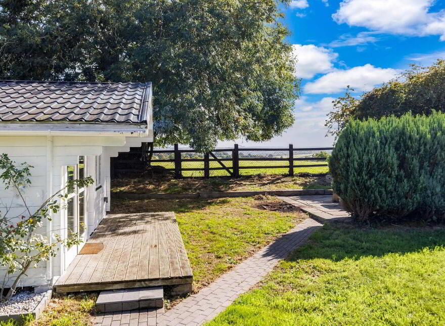 33 Ledwidge Hall, Slane, C15A447
