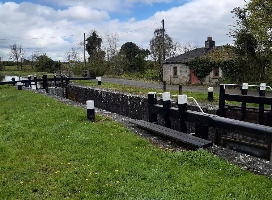 Castlegaddery, Ballynacarrigy