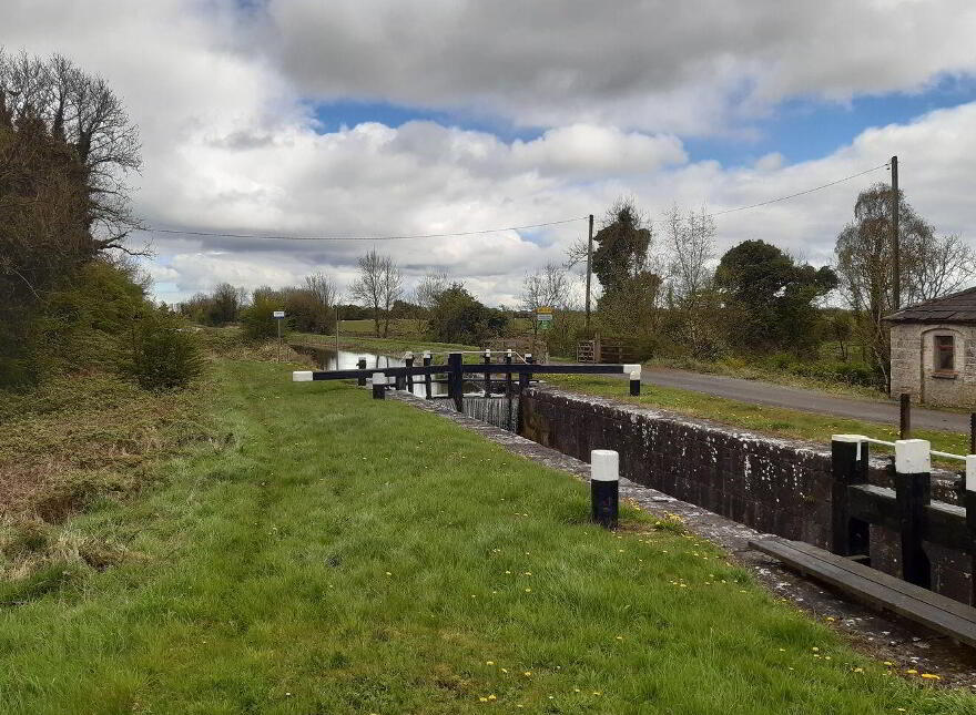 Castlegaddery, Ballynacarrigy