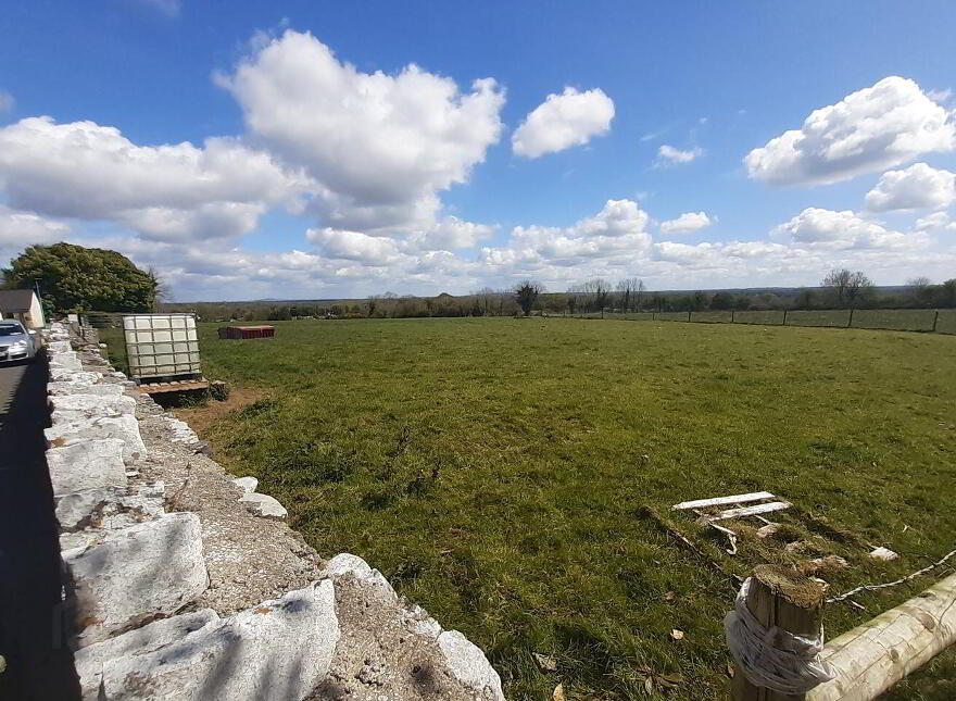 The Village, Newtowncashel, Newtowncashel