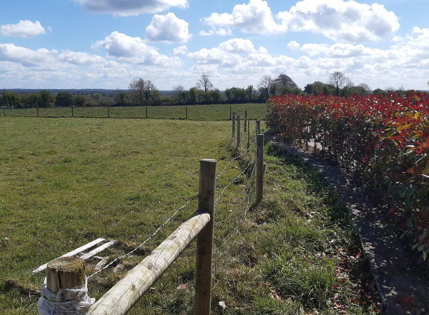 The Village, Newtowncashel, Newtowncashel