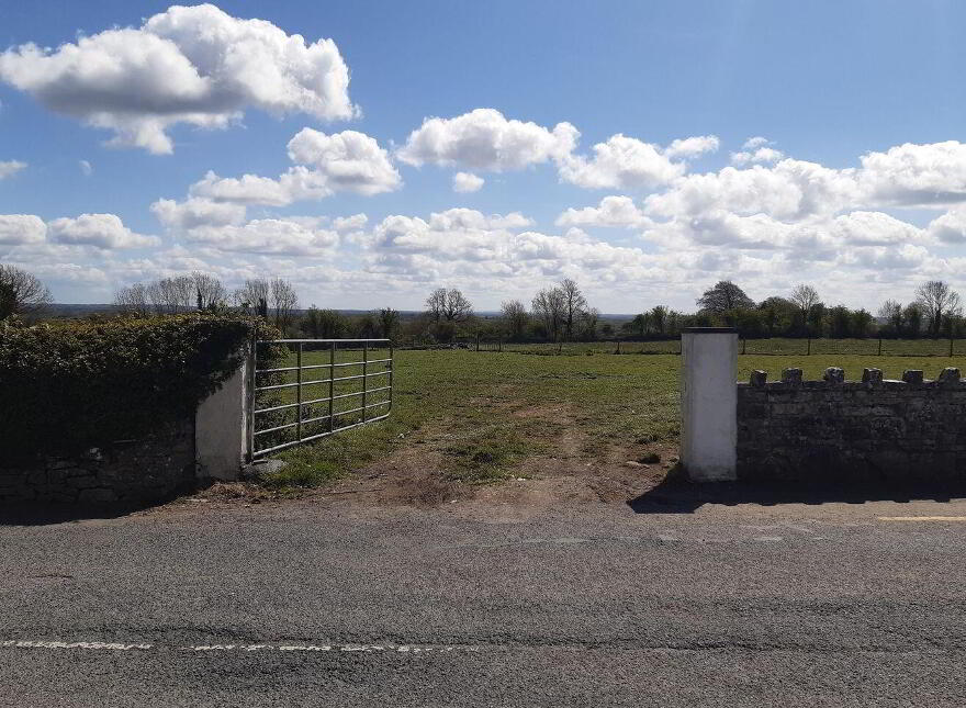 The Village, Newtowncashel, Newtowncashel