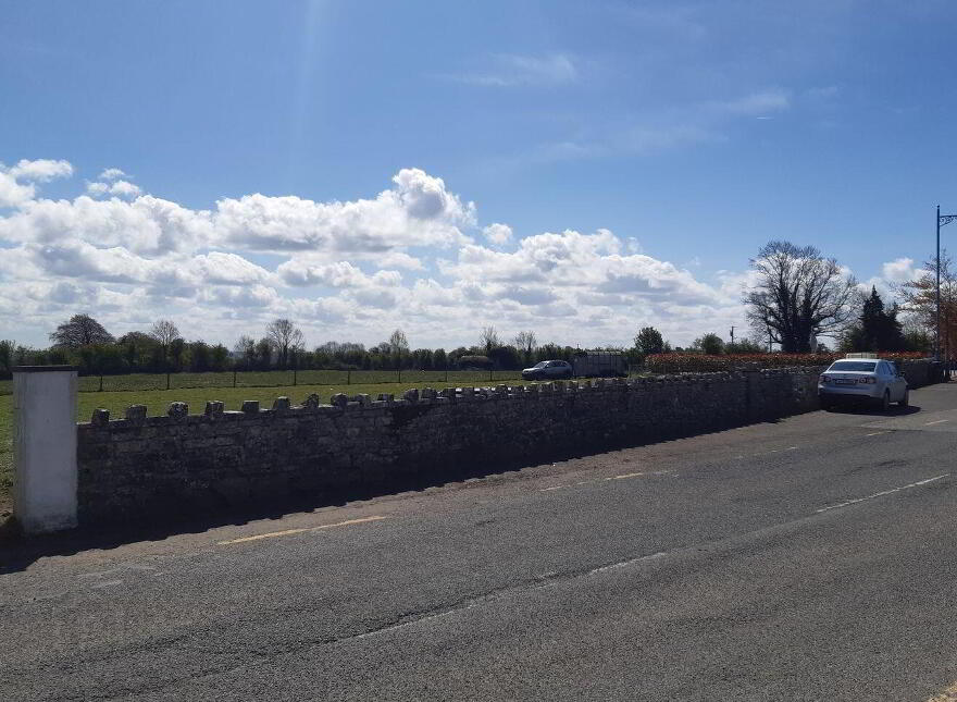 The Village, Newtowncashel, Newtowncashel