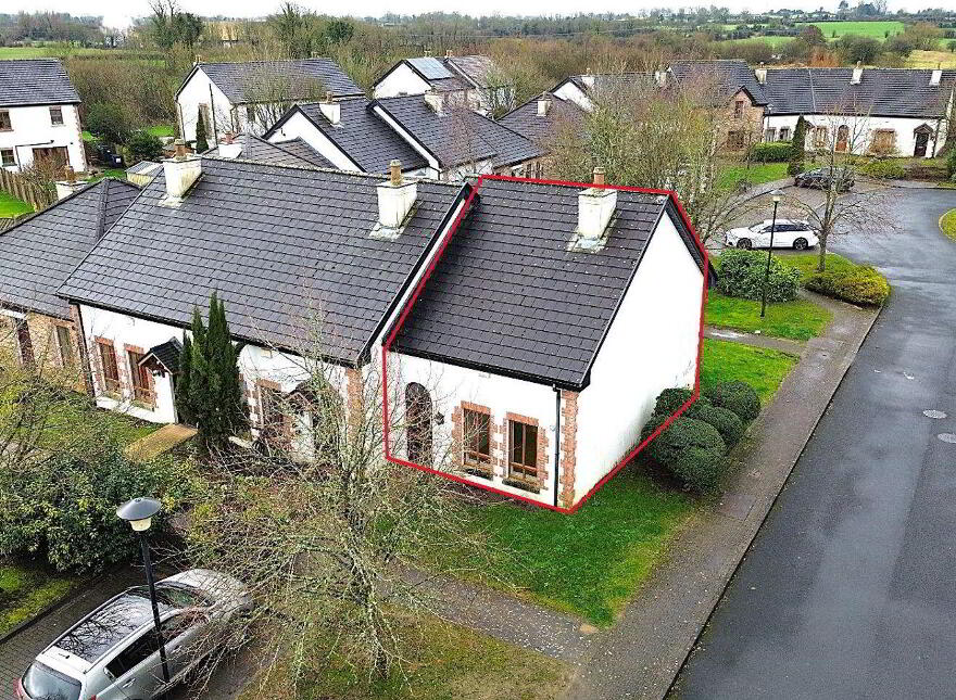 35 Thomond Lodge, Ballymahon, N39VK49 photo