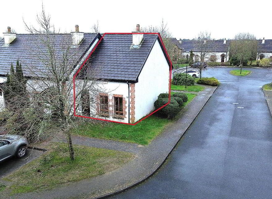 35 Thomond Lodge, Ballymahon, N39VK49