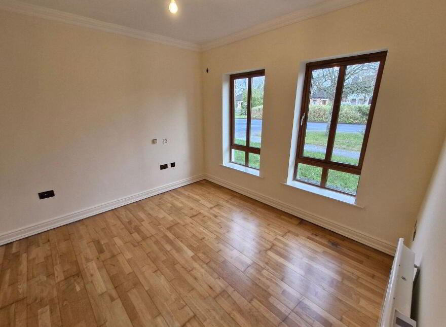 35 Thomond Lodge, Ballymahon, N39VK49