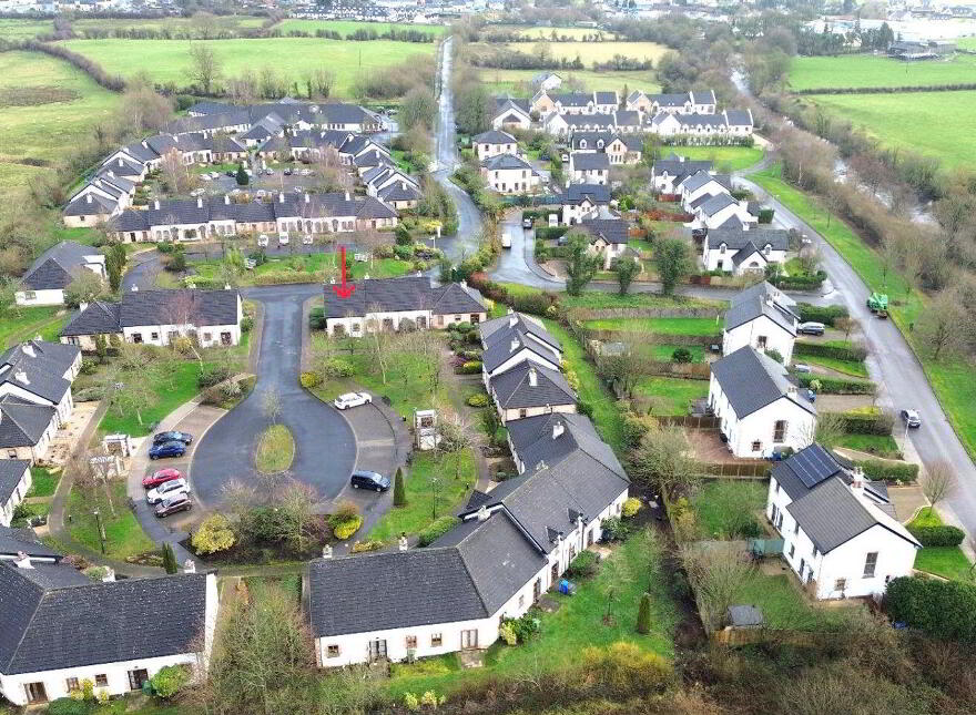 35 Thomond Lodge, Ballymahon, N39VK49