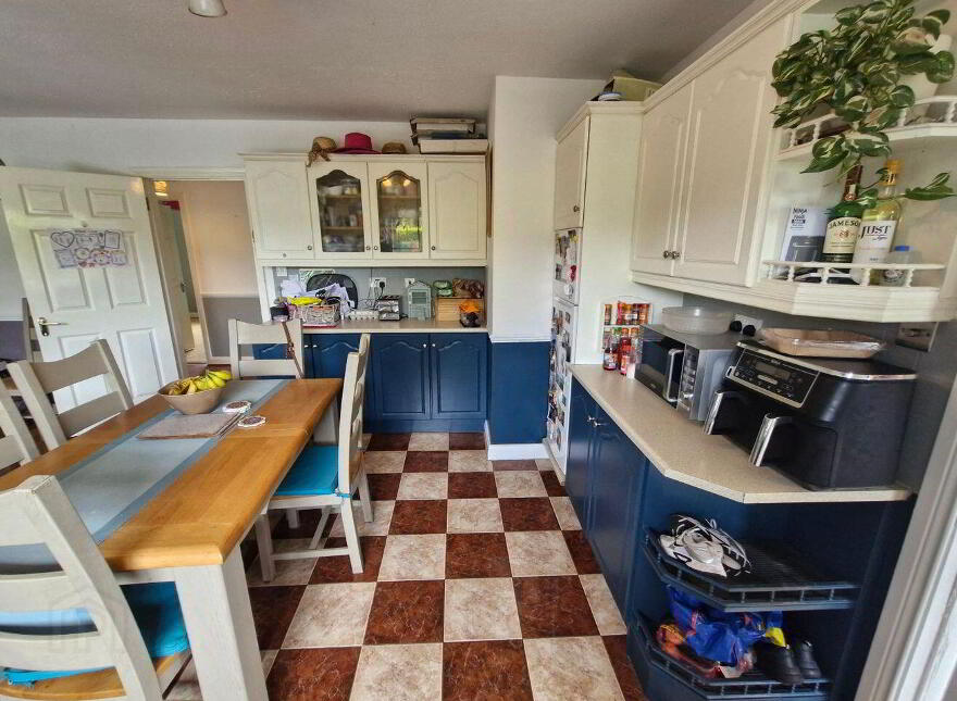 Derryhaunmore, Keenagh, N39E952