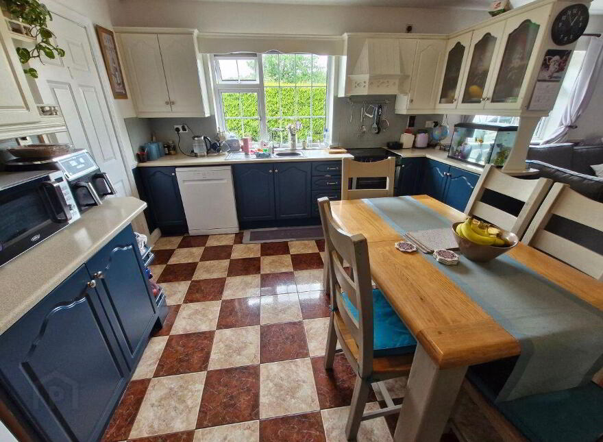 Derryhaunmore, Keenagh, N39E952