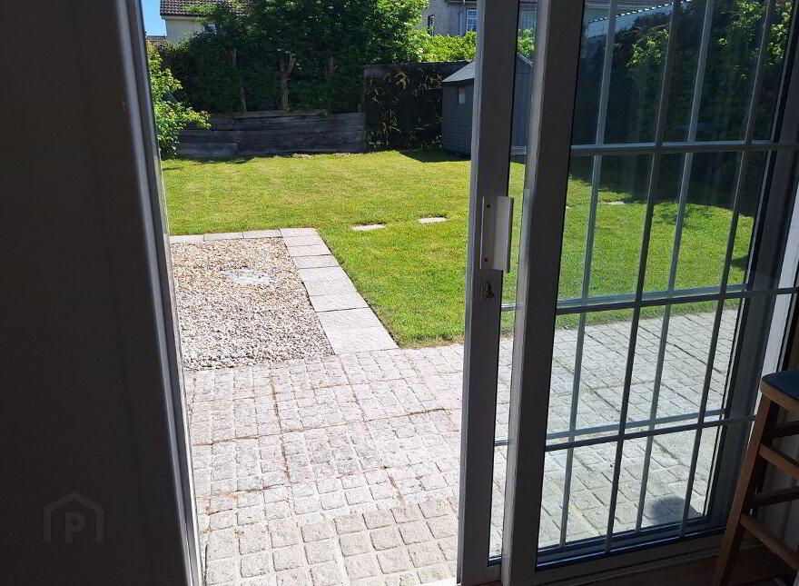 26 Hillcourt, Athlone, N37YY59