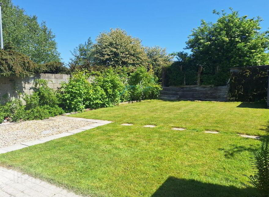 26 Hillcourt, Athlone, N37YY59