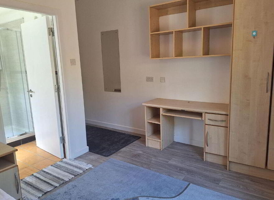 Apartment 6 Block C Wellmount Student Village, Dublin Road, Athlone, N37F102