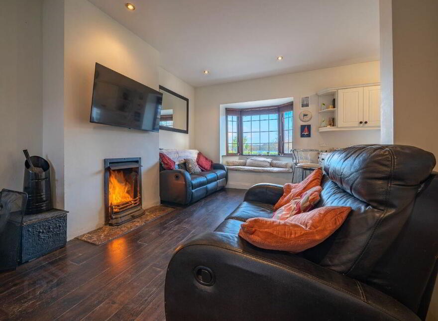 6 The Moorings, Kilmacsimon Quay, Bandon, P72RW70