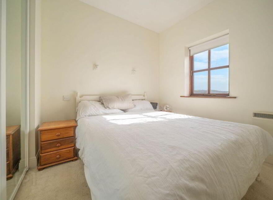 6 The Moorings, Kilmacsimon Quay, Bandon, P72RW70