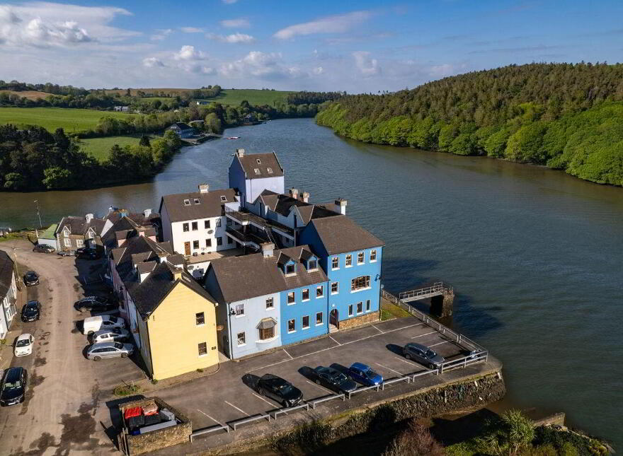 6 The Moorings, Kilmacsimon Quay, Bandon, P72RW70