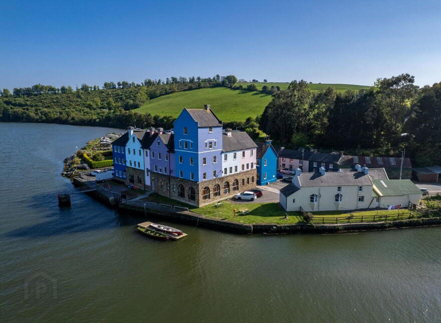 6 The Moorings, Kilmacsimon Quay, Bandon, P72RW70
