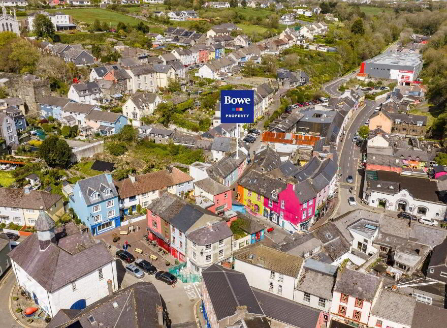 Newman's Mall, Kinsale, P17H680