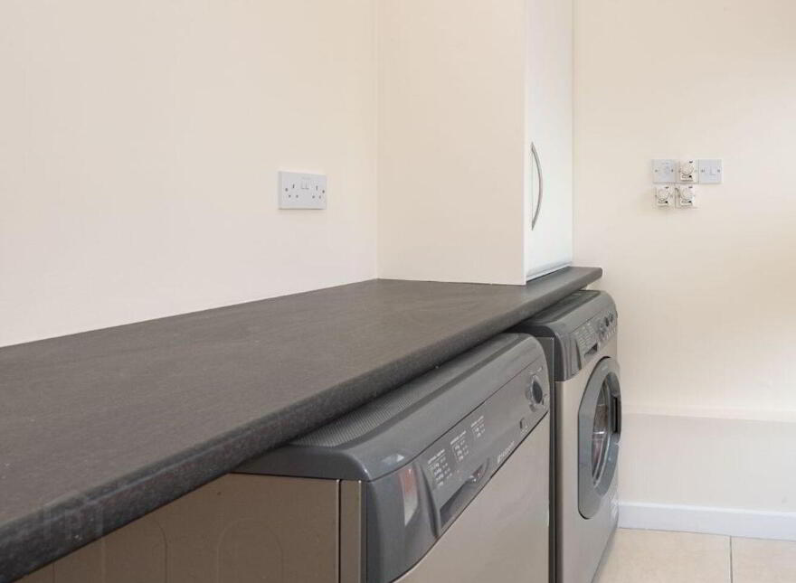 72 Coppingers Acre, Bantry Park Road, Churchfield, T23RP03
