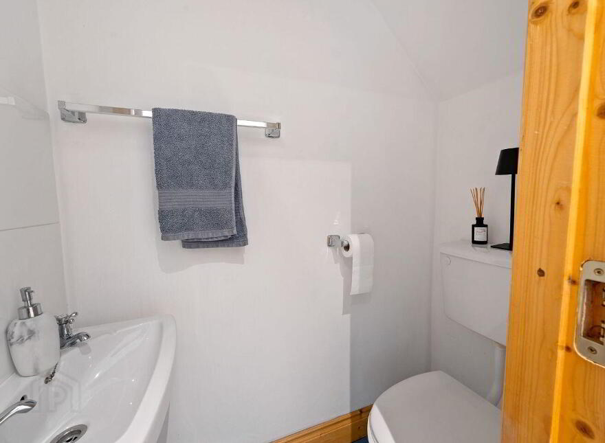 1 The Meadows, Belgooly, P17F765