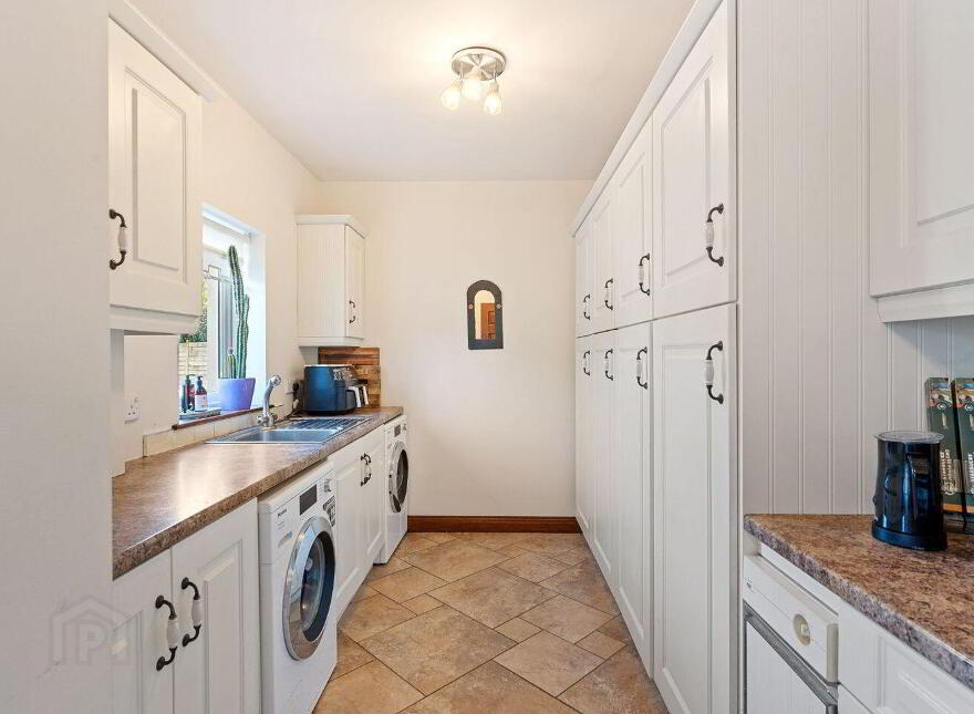 3 The Grove, Crossbarry, T12ENX3