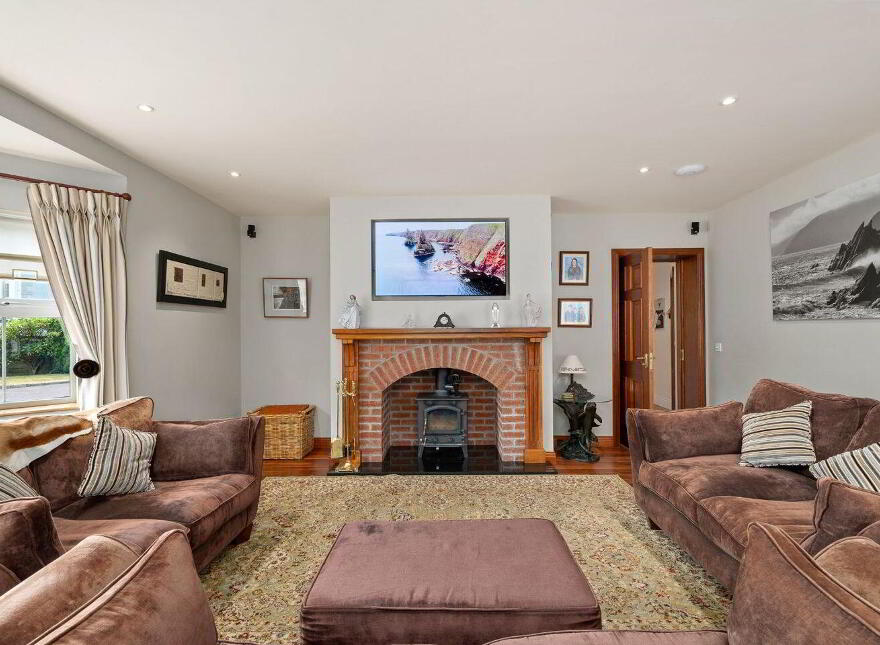 3 The Grove, Crossbarry, T12ENX3
