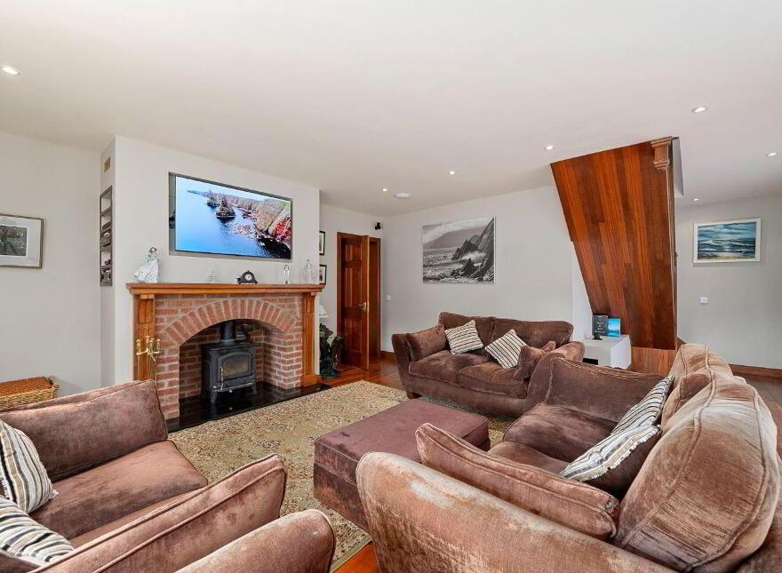 3 The Grove, Crossbarry, T12ENX3