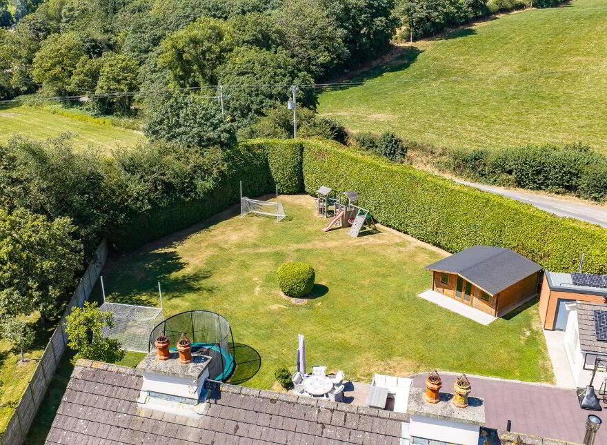 3 The Grove, Crossbarry, T12ENX3