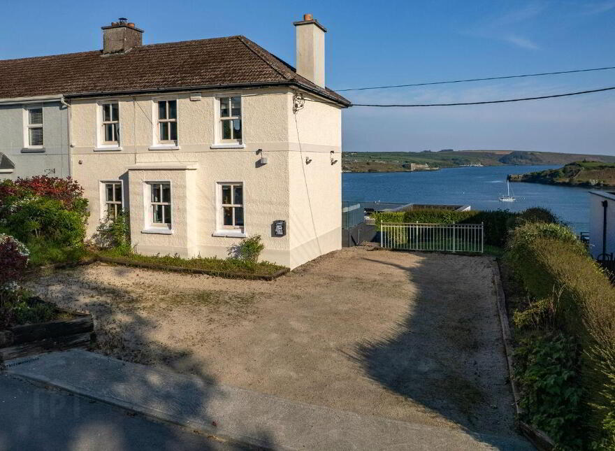 3 Father Mcsweeney Terrace, Ardbrack, Kinsale, P17EY97 photo