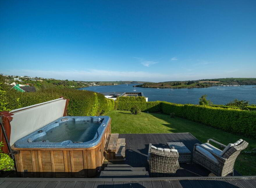 3 Father Mcsweeney Terrace, Ardbrack, Kinsale, P17EY97