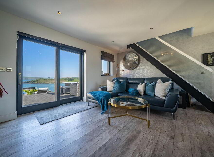 3 Father Mcsweeney Terrace, Ardbrack, Kinsale, P17EY97