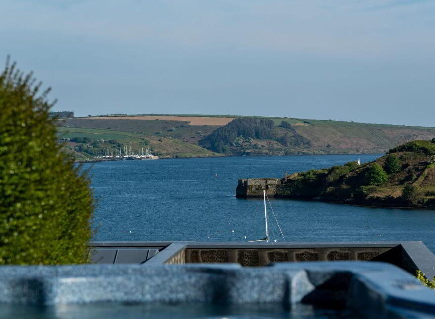 3 Father Mcsweeney Terrace, Ardbrack, Kinsale, P17EY97