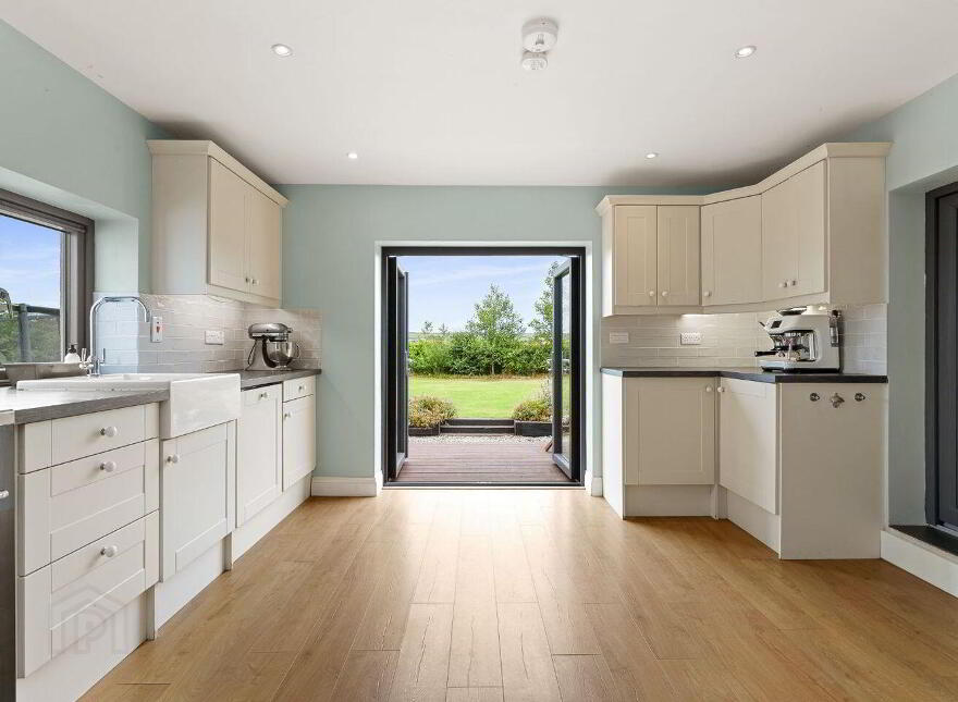 Ballyrub, Ballinspittle, Kinsale, P17NH56