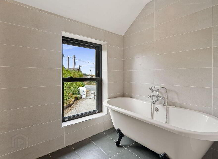 Ballyrub, Ballinspittle, Kinsale, P17NH56