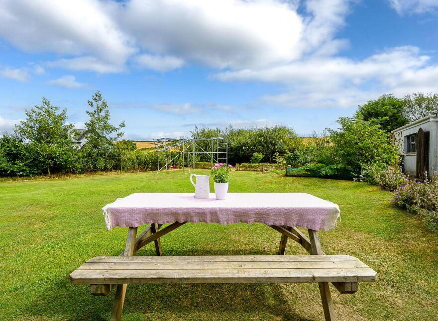 Ballyrub, Ballinspittle, Kinsale, P17NH56