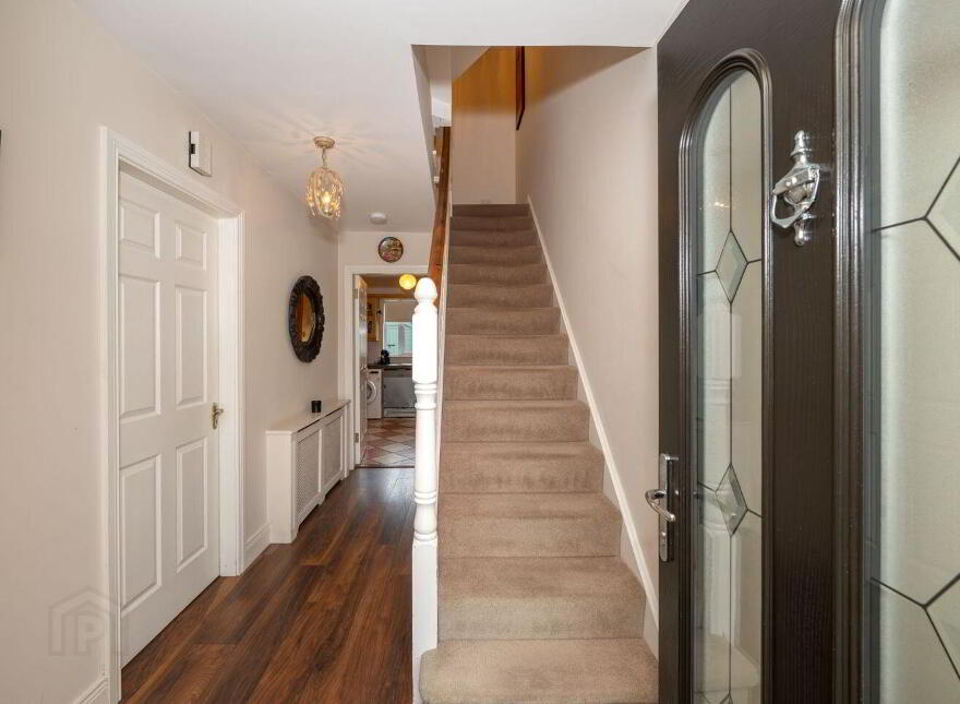 17 The Cedars, Classes Lake, Ovens, P31VY70
