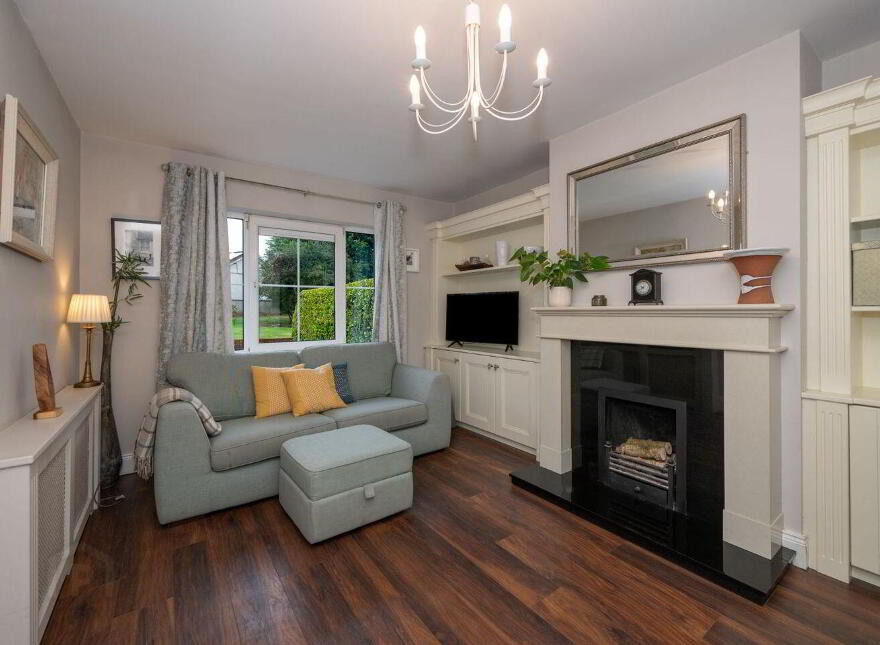 17 The Cedars, Classes Lake, Ovens, P31VY70