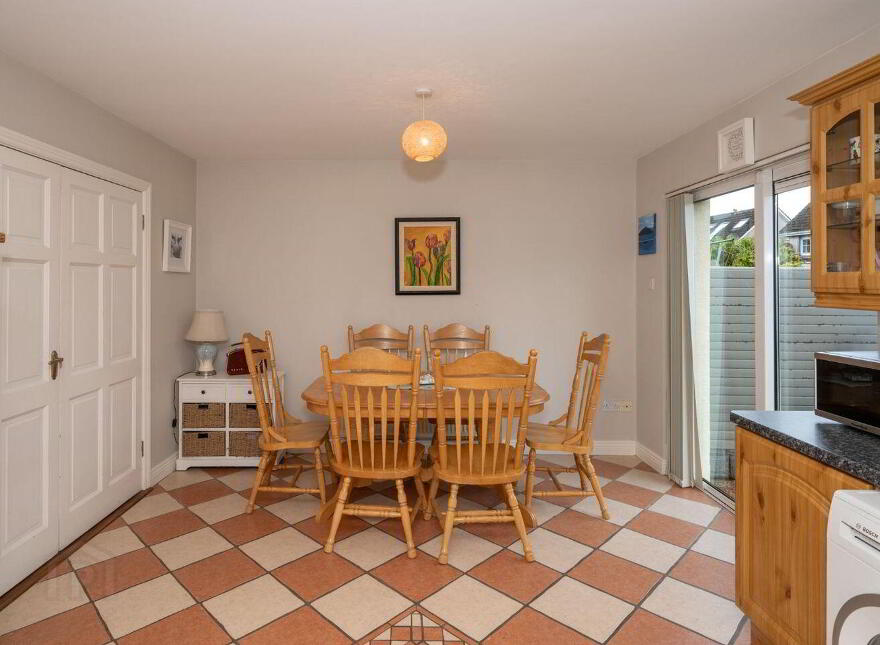17 The Cedars, Classes Lake, Ovens, P31VY70