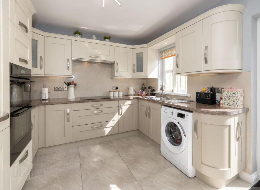 11 Gleann Alainn, Ballygarvan, T12X0PX