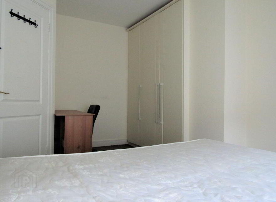 3 Mayeston Close, Finglas, Finglas