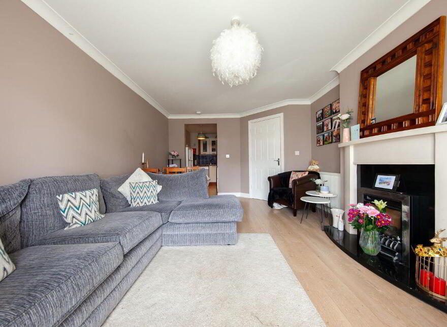 Holywell Rise, Swords, K67RX43