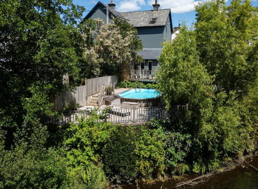 River's Edge, Glengarriff, P75VK83