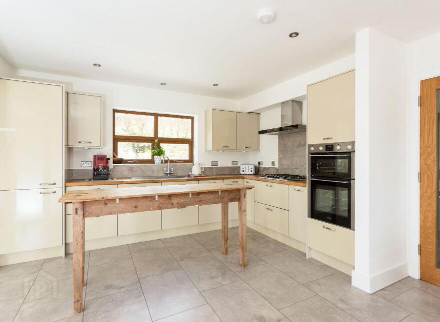 Skahanagh Beg, Bantry, P75AH34