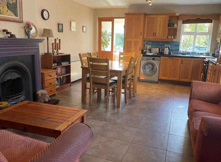4 Riverside, Glengarriff, P75XR74