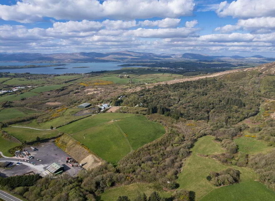 Hollyhill, Bantry, P75H019